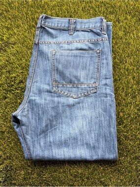 Light wash straight leg denim jeans jeans Six Lincoln New York Straight Fit Jean